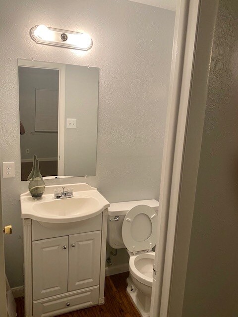 Photo - 2703 Patricia Ln House