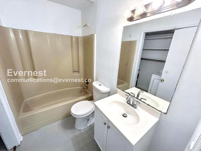 Foto del edificio - 203 Woodbine St