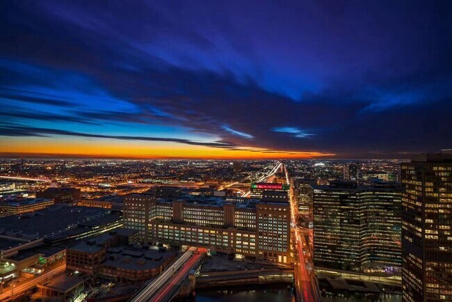 Foto del edificio - 235 W Van Buren St