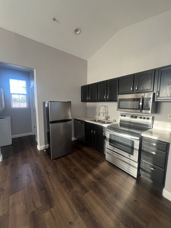 Foto del edificio - 145 Wexford St