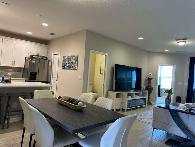 Foto del edificio - 754 Cherry Elm Dr