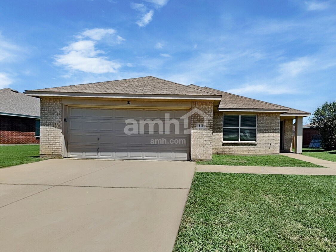 Primary Photo - 815 Dove Meadows Dr