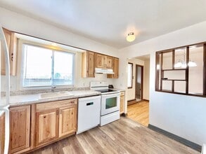 225 Elmwood Dr