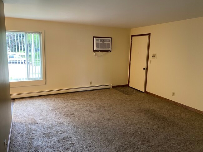 Building Photo - 3446 Brentway Dr