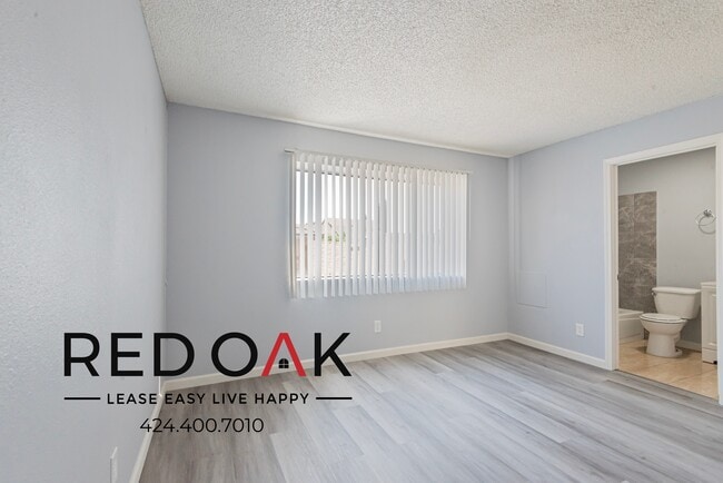 Foto del edificio - 2448 N Eastern Ave