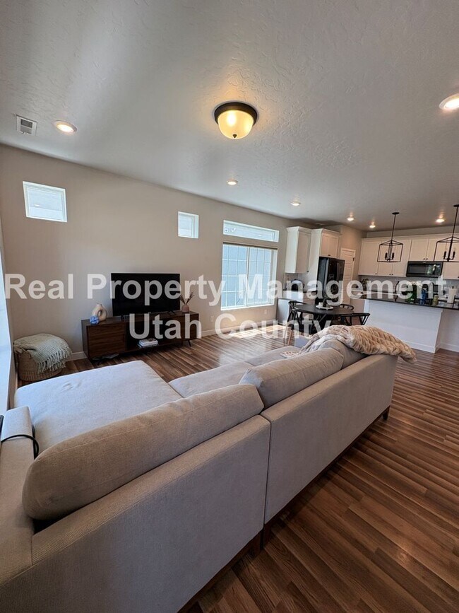 Foto del edificio - Lower Price! Wonder Townhome in Saratoga S...