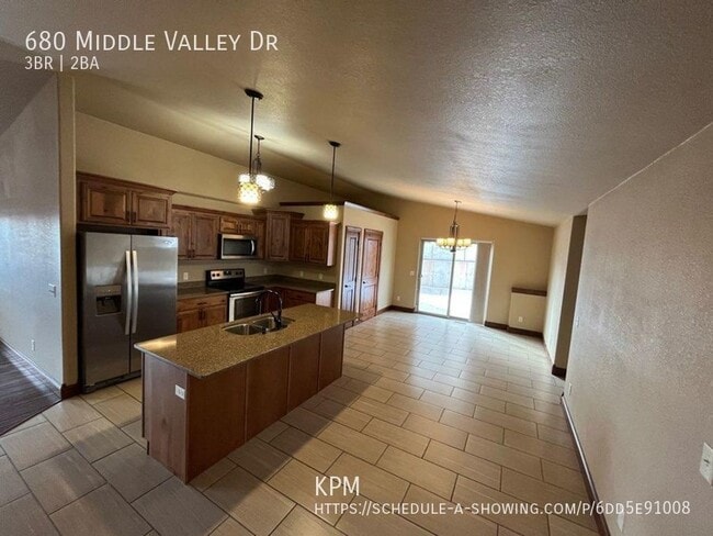 Foto del edificio - 680 Middle Valley Dr