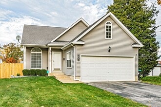 Building Photo - 303 Smyrna Ave