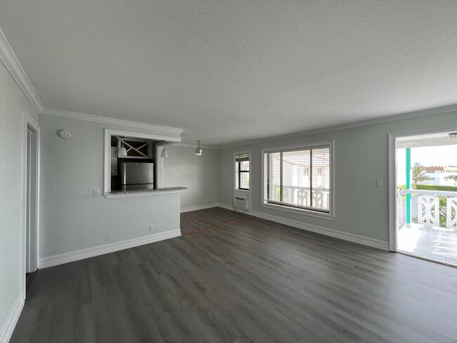 Foto del edificio - 131 Shore Ct