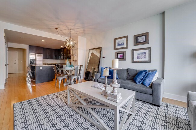 Foto del edificio - 1125 Maxwell Ln