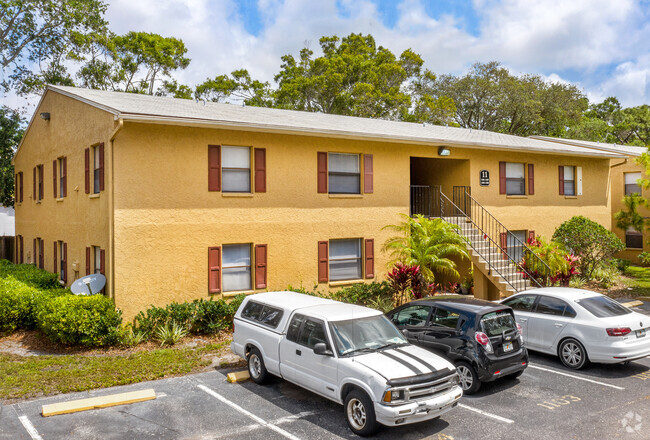 Foto del edificio - The Apartments at Oak Creek