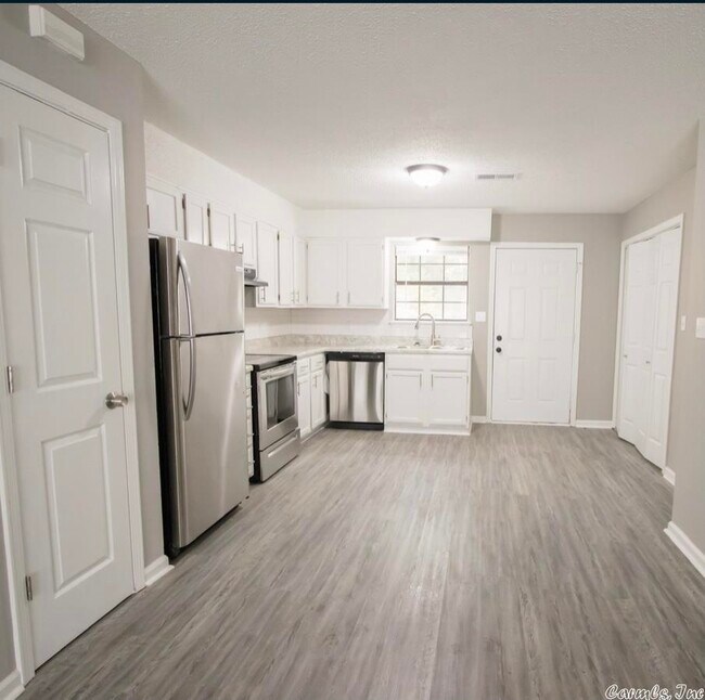 Foto del edificio - 1800 Labette Manor Dr
