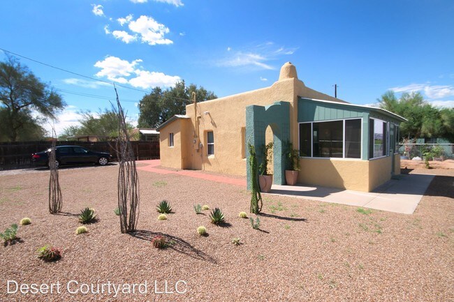 Building Photo - 1401 N Alvernon Way