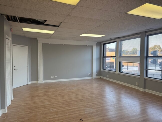 Building Photo - 3300 N Milwaukee Ave