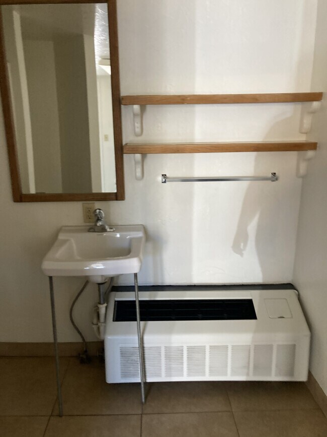 Building Photo - 2391 Main Ave