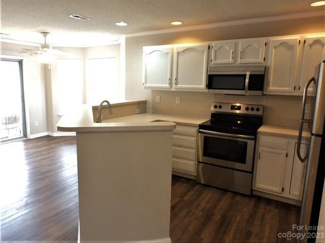 Foto del edificio - 11148 Whitlock Crossing Ct