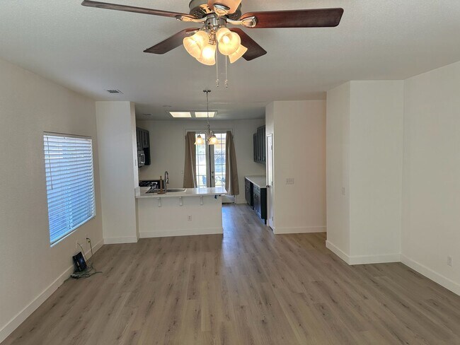 Foto del edificio - 2248 E La Vida Ave