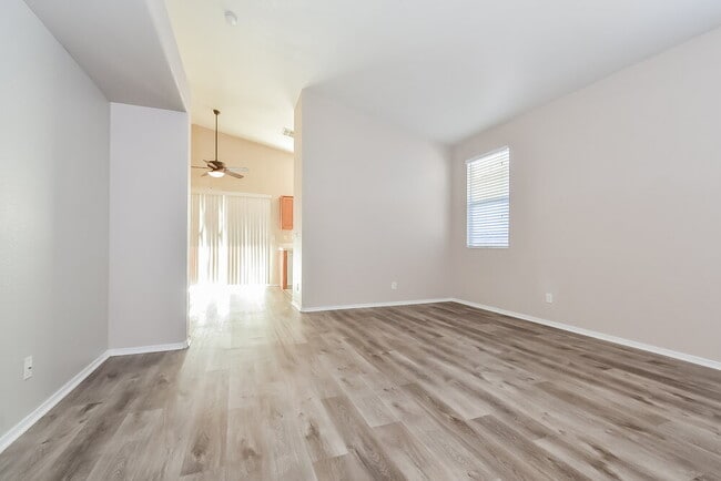 Building Photo - 9660 Flying Eagle Ln