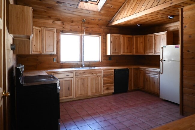 Building Photo - 267 Brigham Rd