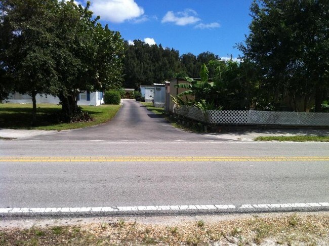 Foto del edificio - Tom’s Mobile Home Park