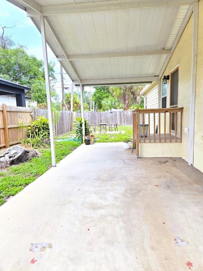 Photo - 2304 Kingston St S (Saint Petersburg, FL) House
