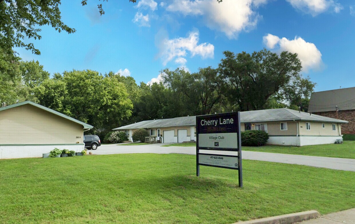 Cherry Lane Apartments in Springfield, MO