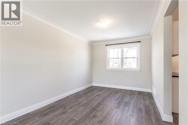 Photo du bâtiment - 2331 Barclay Rd