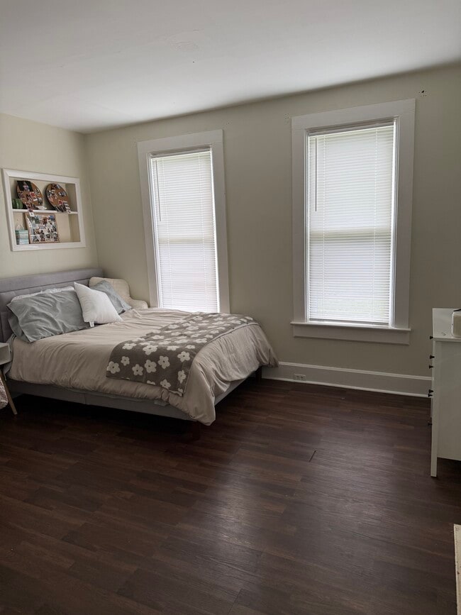 Bedroom - 127 N 6th St