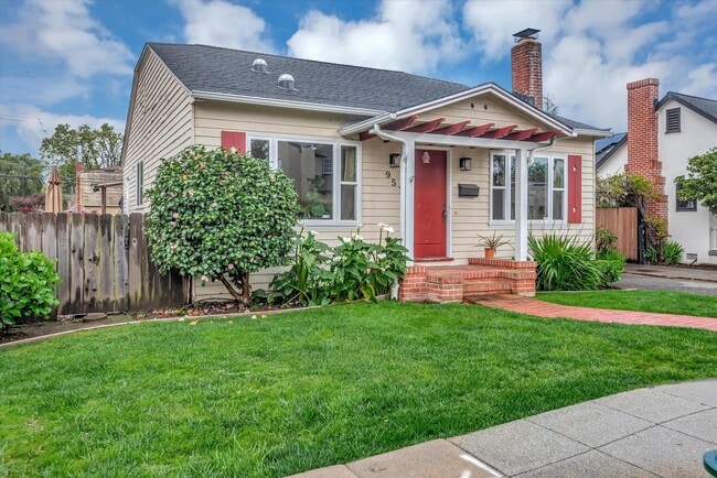 Building Photo - 957 Chula Vista Ave