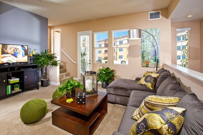 Building Photo - Latitude 33