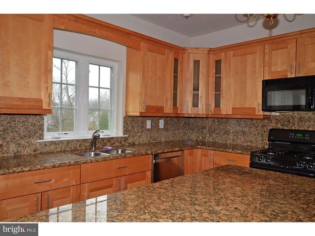 Building Photo - 108 Blackburn Dr
