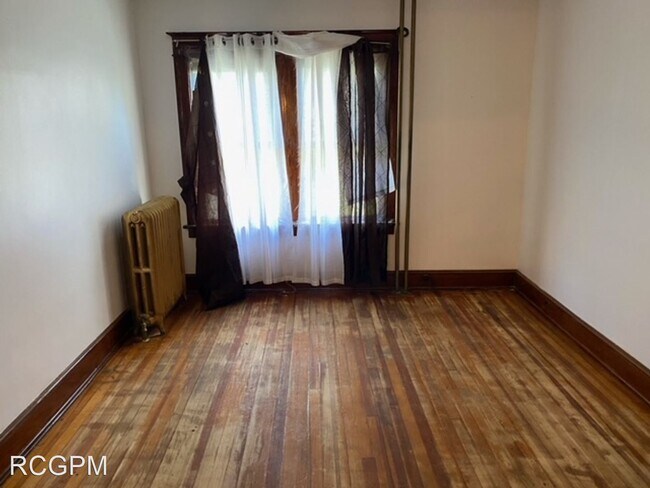 Foto del edificio - 3 br, 1 bath House - 19 Pennsylvania Ave