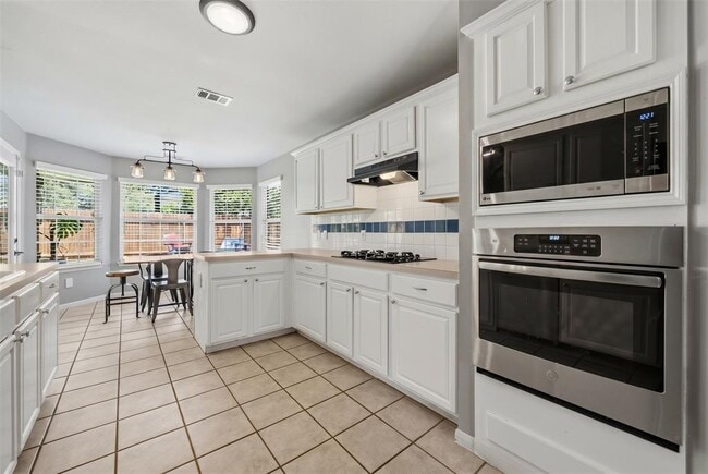 Building Photo - 6816 Beatty Dr