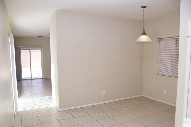 Foto del edificio - NORTH - 2 STORY HOME - 89081
