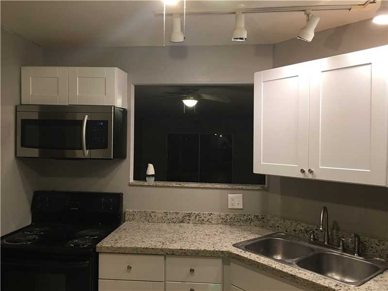 Primary Photo - 6301 N Falls Cir Dr