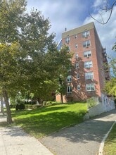 Building Photo - 151-05 Cross Island Pkwy