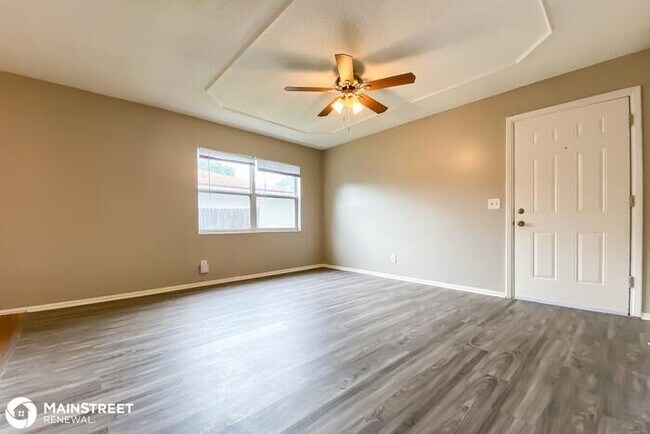 Building Photo - 2558 21ST PL, LARGO, FL 33774