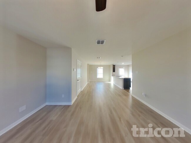 Building Photo - 11826 Davalos Ln