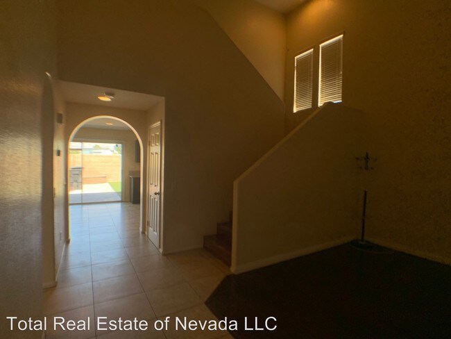 Building Photo - 4 br, 2.5 bath House - 720 Laguna Heights Ave