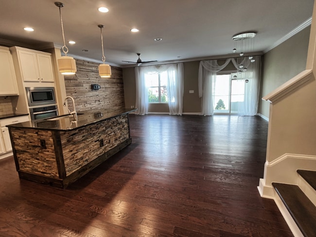 Building Photo - 1414 Southpoint Trl