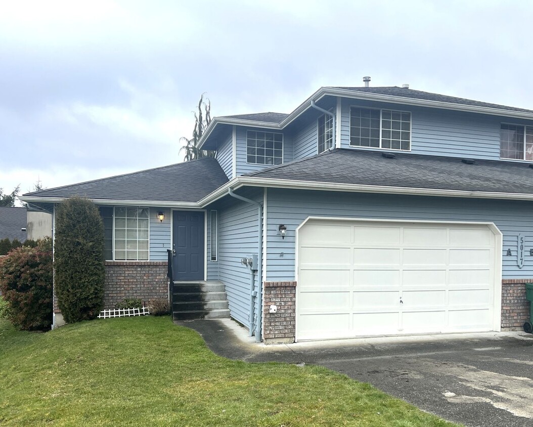 Foto principal - South Marysville Duplex - Avail Now!