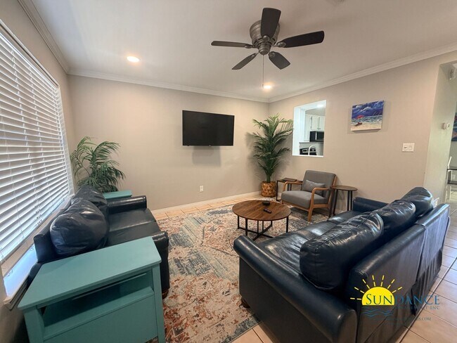 Foto del edificio - Fully Furnished Two-Story Townhouse in Fort Walton Beach!
