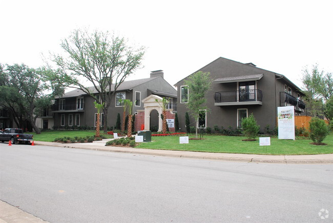 Building Photo - Newport Apartments