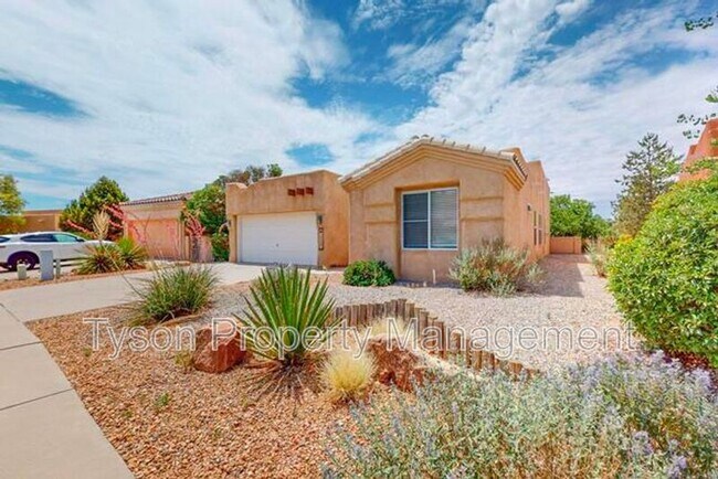 Foto del edificio - 10205 Sand Sage Dr NW