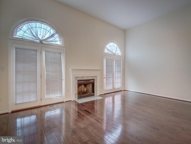 Foto del edificio - 7009 Ashleigh Manor Ct