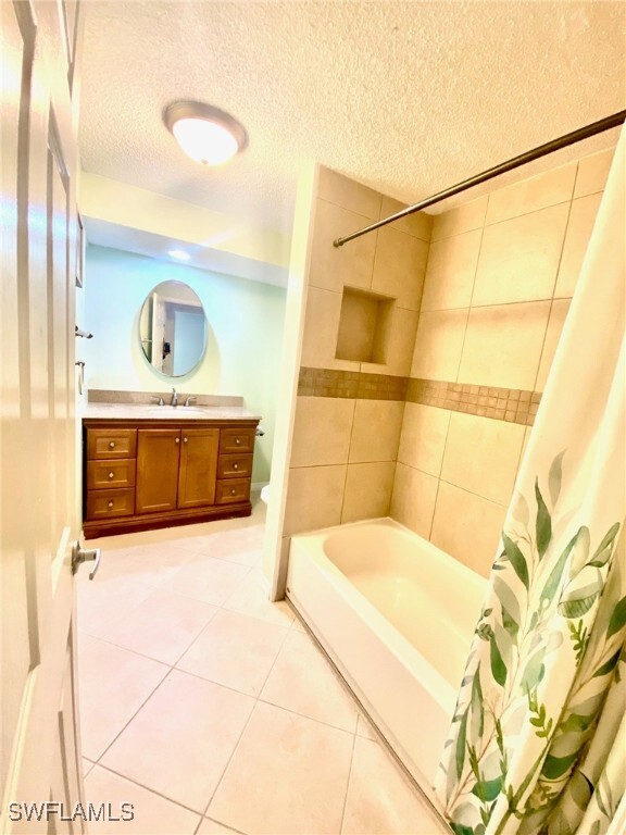 Foto del edificio - 4980 Coral Wood Dr