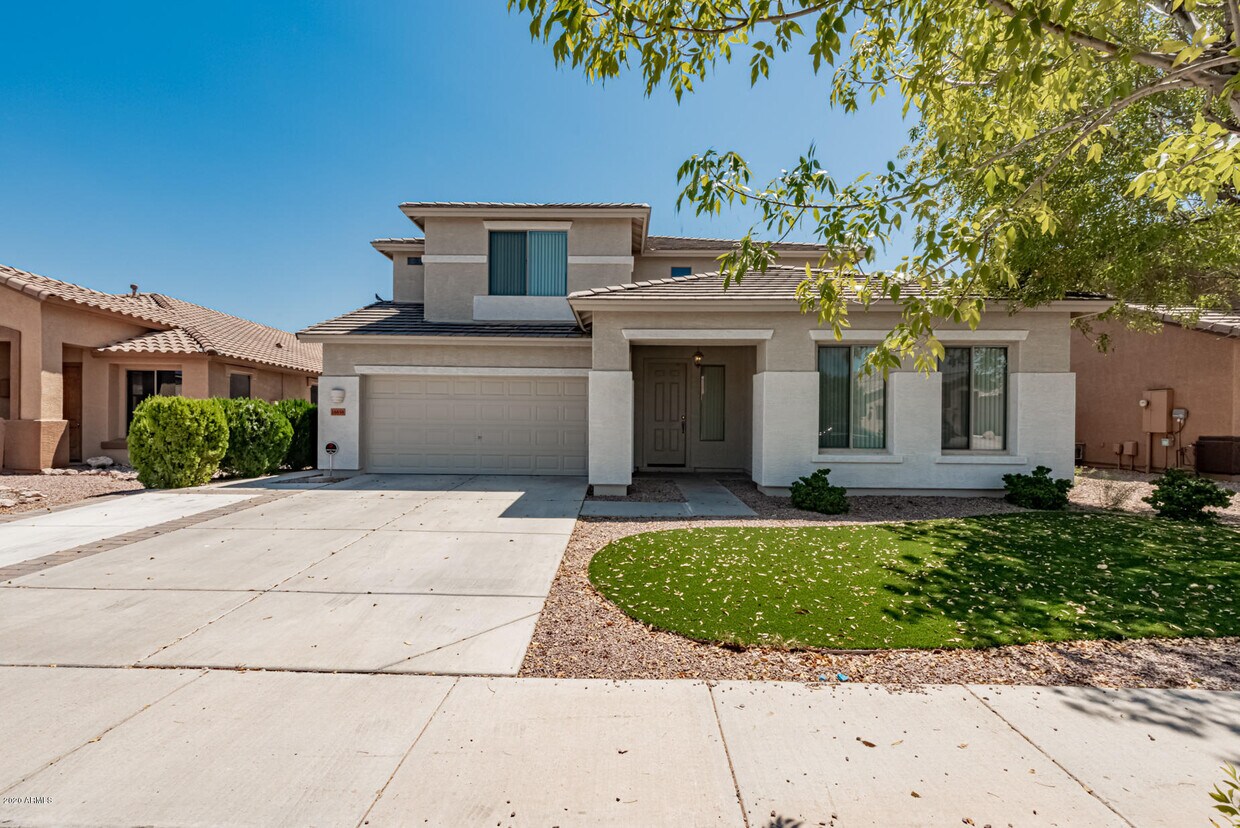 Foto principal - 16859 W Tonbridge St