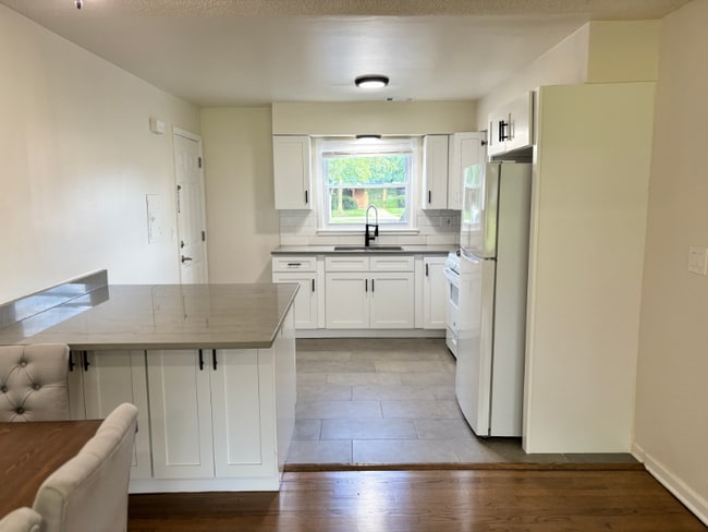 Photo - 209 Johnson St Apartment