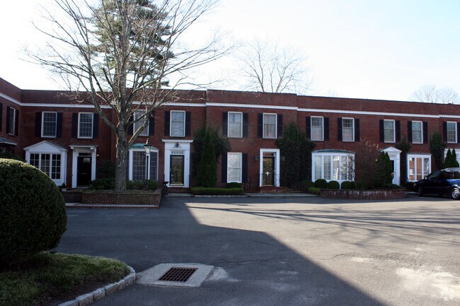 Building Photo - 82 South Ave