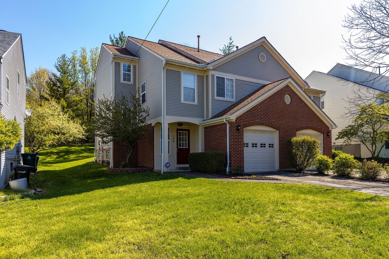 Foto principal - 206 Glenwood Ave